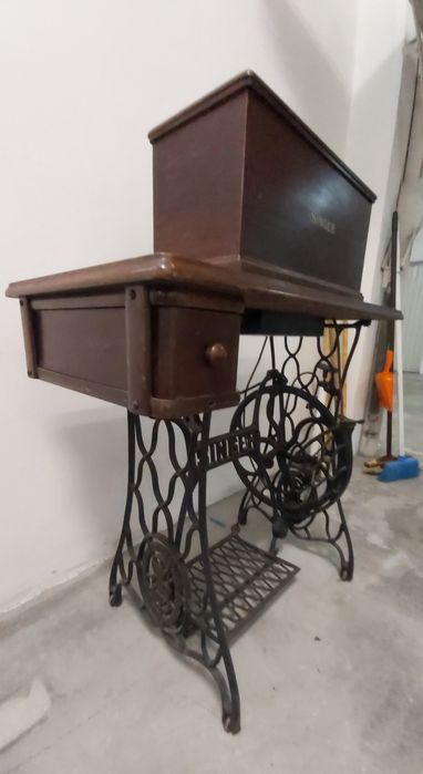 Máquina de costura antiga