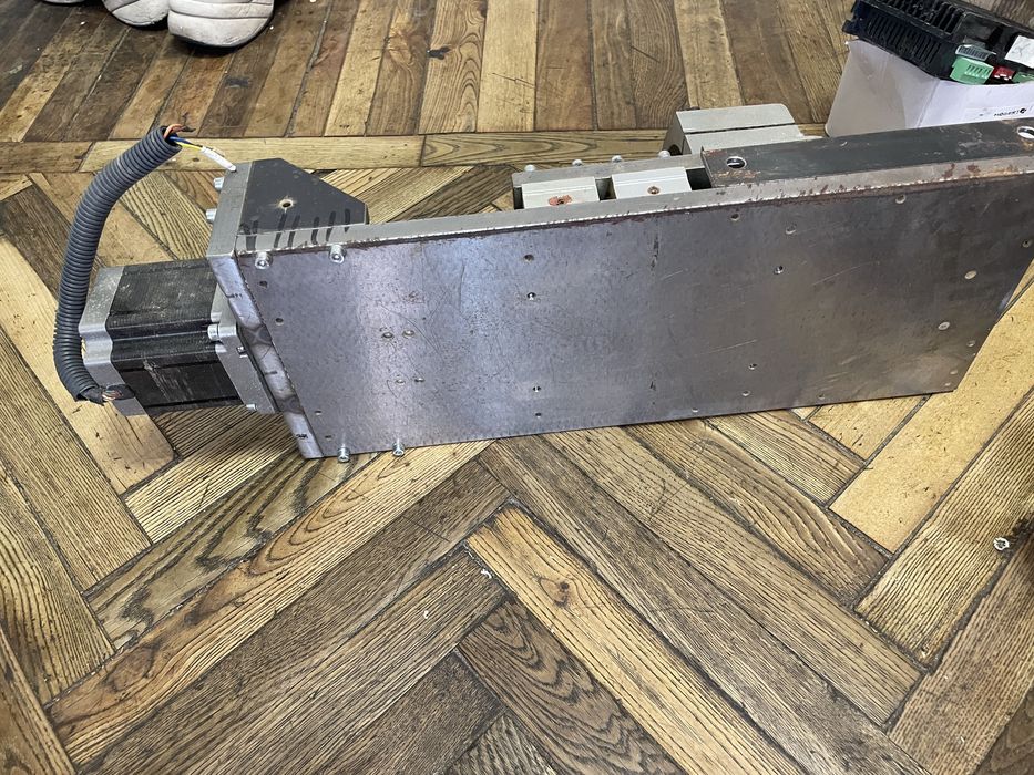 Линейная ось ЧПУ CNC с шаговым двигателем и направляющими, каретка