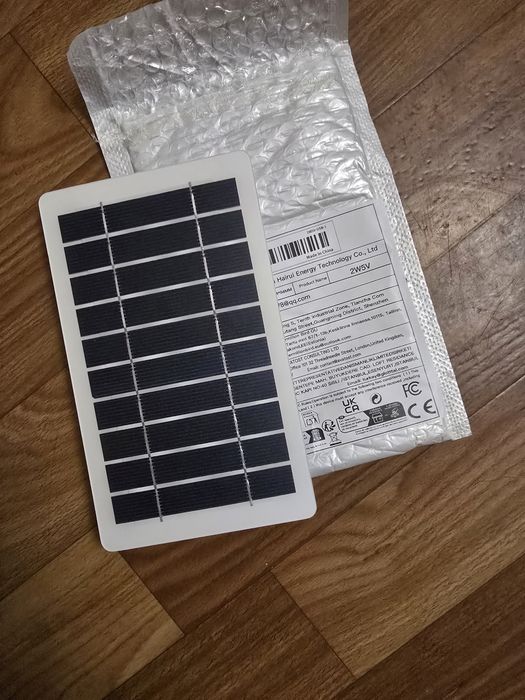 Зарядное устройство на солнечной батареи.