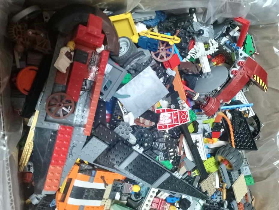 Sprzedam klocki Lego 10,5kg
