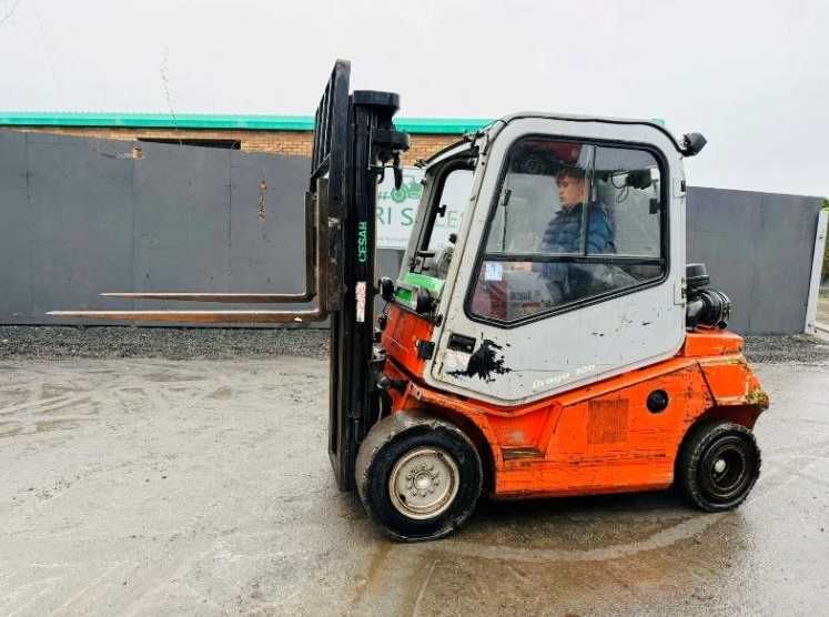 Вилочний погрузчик навантажувач CESAR DRAGO 3 тони, 4,5 м