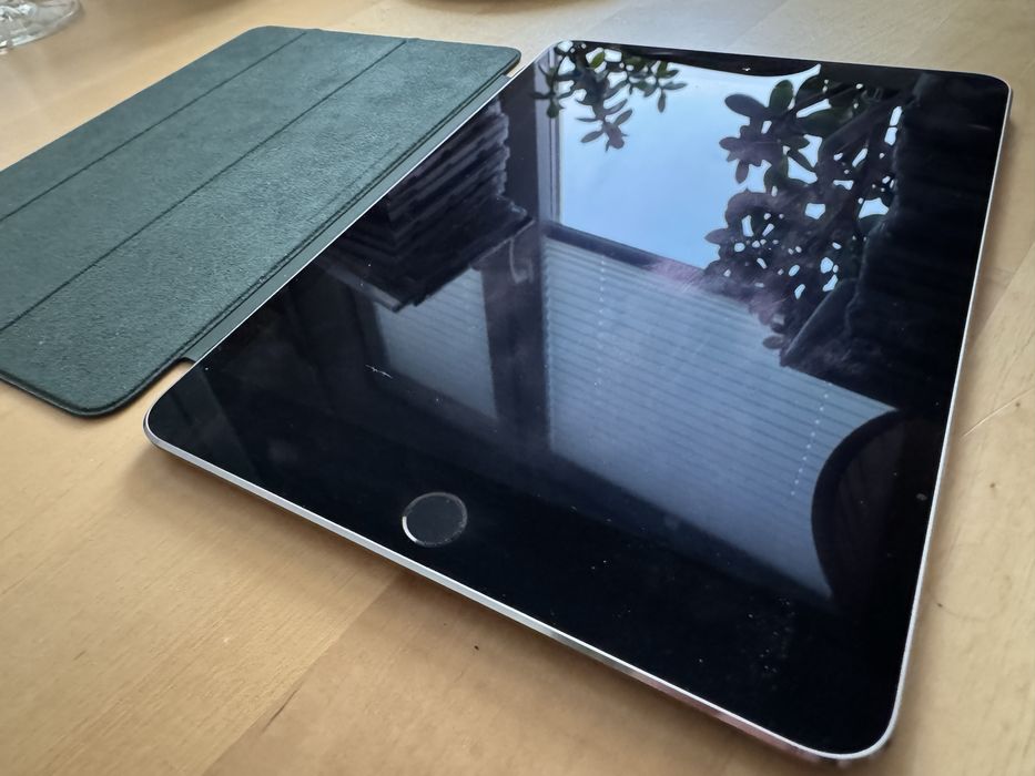 Apple iPad Mini 4 128GB - tablet + smart case /Space Grey