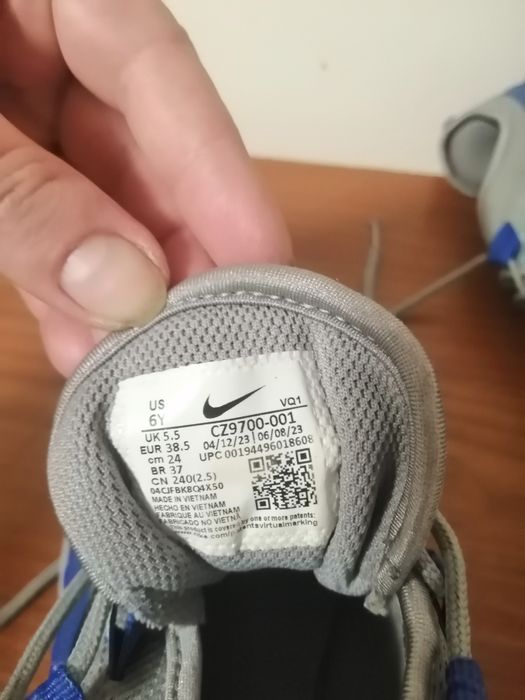 Buty Nike.   38.5