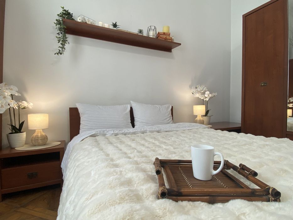 СВІТЛО 24/7 Центр ПЛОЩА РИНОК погодинно подобово