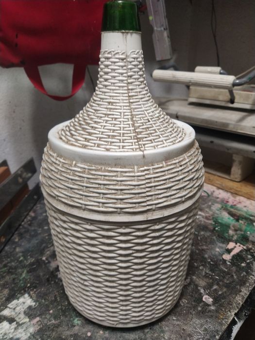 Wine Demijohn441491368193576960