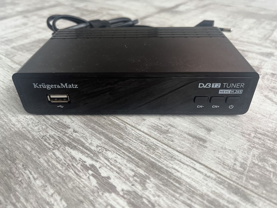 Tuner Dekoder DVB-T2 HEVC Kruger&Matz KM0550B | Full HD