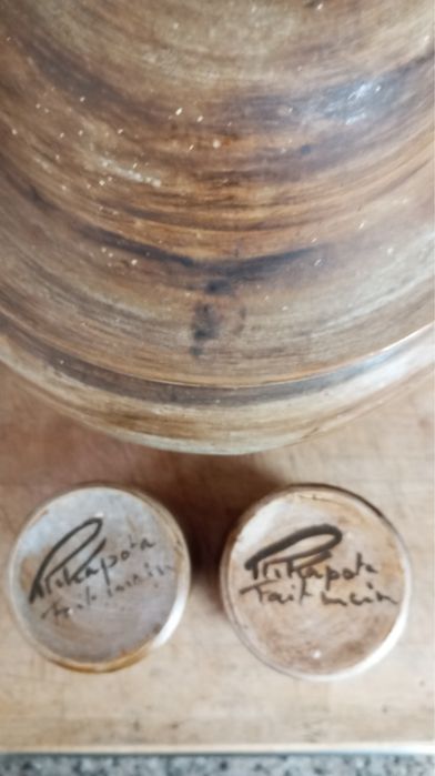 Pote  de ceramica com 2 copos