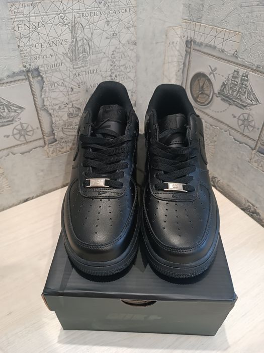 Nike Air Force 1 Low Supreme