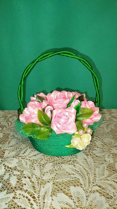 Корзина з квітами. Ручна робота