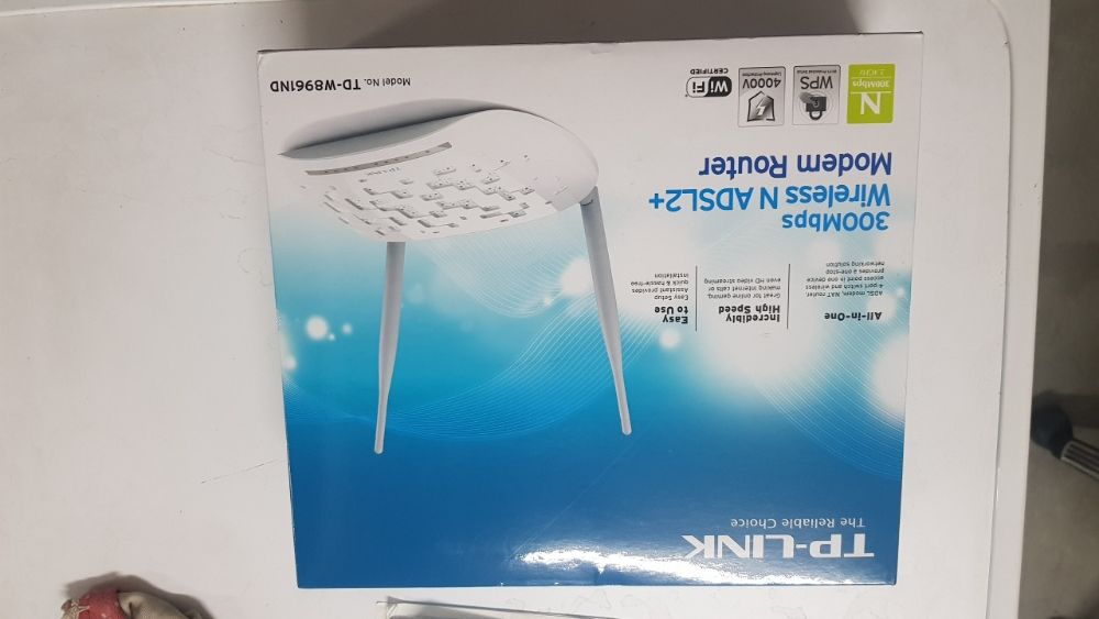 Router TP-Link 300Mbps Wireless N ADSL2+