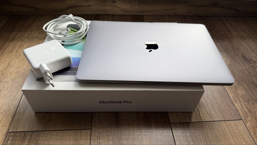 MacBook Pro 13 M1