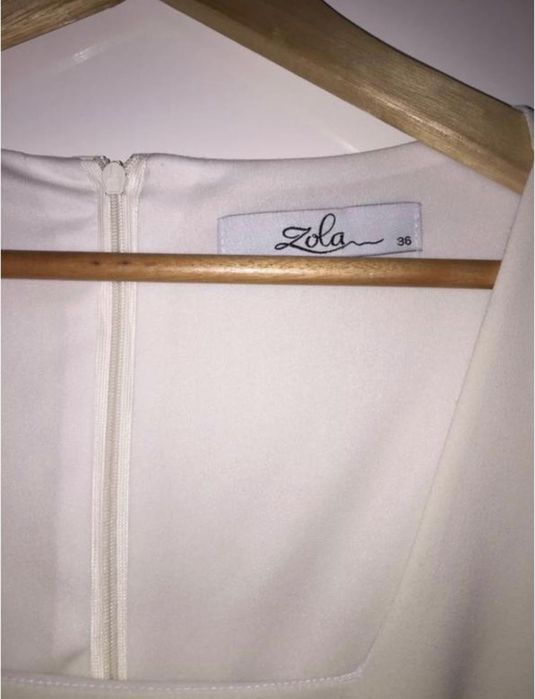 Короткий білий сарафан сукня