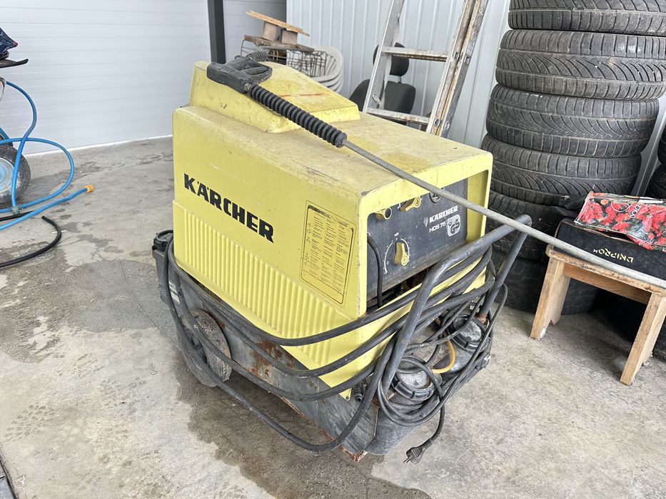 Мийка Karcher з підігрівом води.