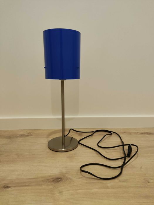 Candeeiro de mesa, cor azul em acrílico