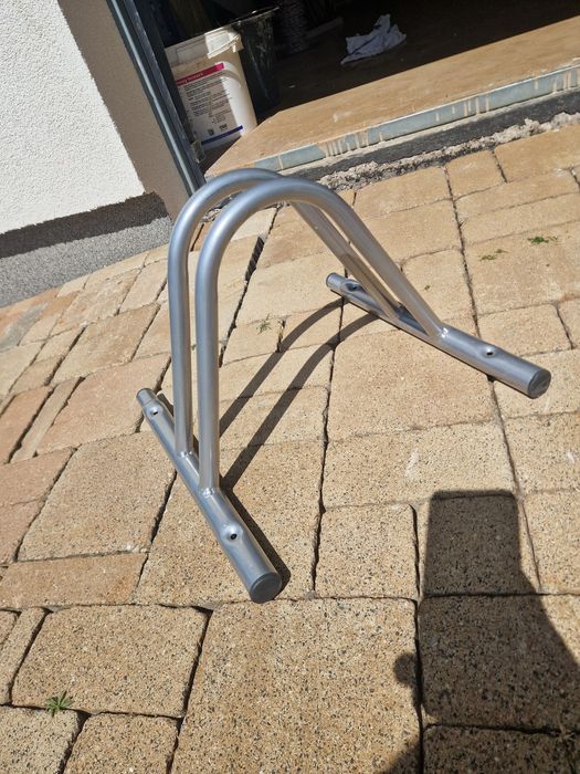 Stojak na rower do zamocowania