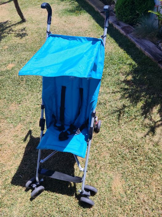 Carrinho de passeio como novo.