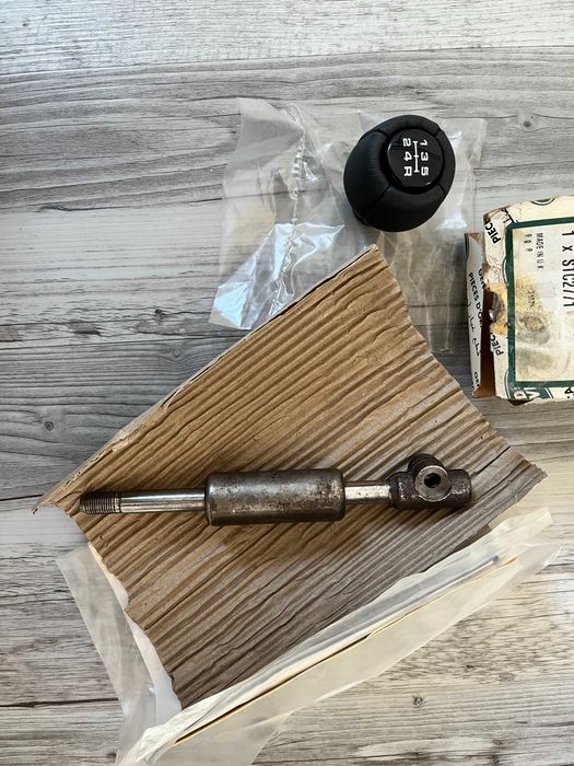 Kit Gearbox fitting R380 - Land Rover Part STC2771 ORIGINAL - NOS