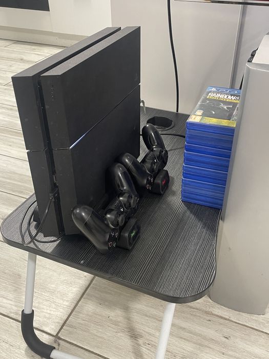Konsola PlayStation 4