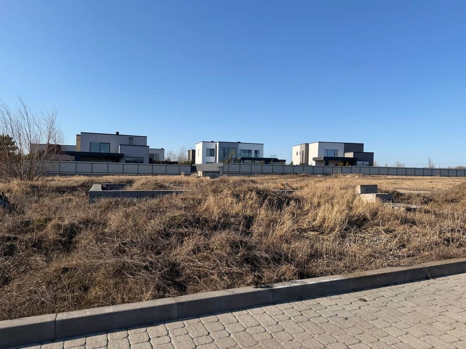 ЗЕЛЕНИЙ БІР!Продаж Супер крутої ділянки 12 соток в закритому КМ"Грин Таун"!