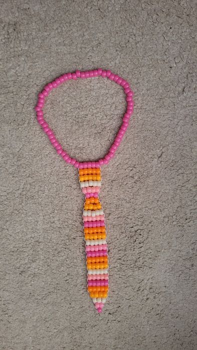 Kandi krawat lesbian pride
