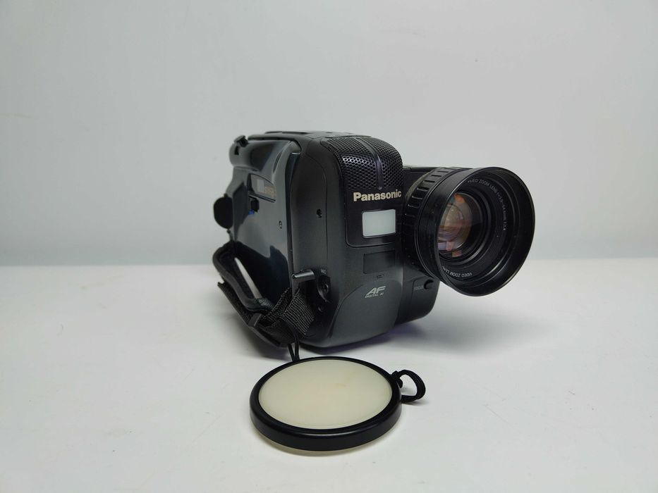Panasonic NV-S77E kamera S-VHS-C Super VHS-C uszkodzona zestaw