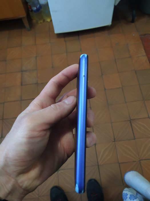 Продам телефон редмі 7А