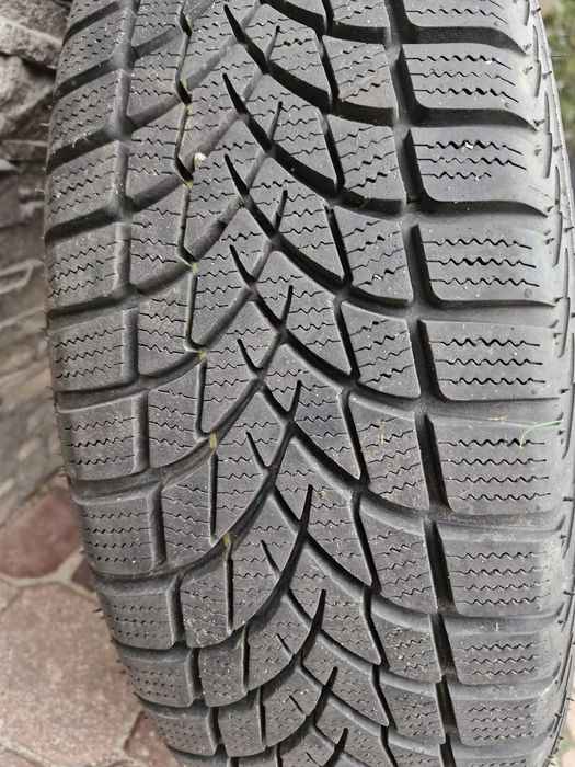 Komplet kół zimowych Toyota 15 cali opony Dayton 195/65