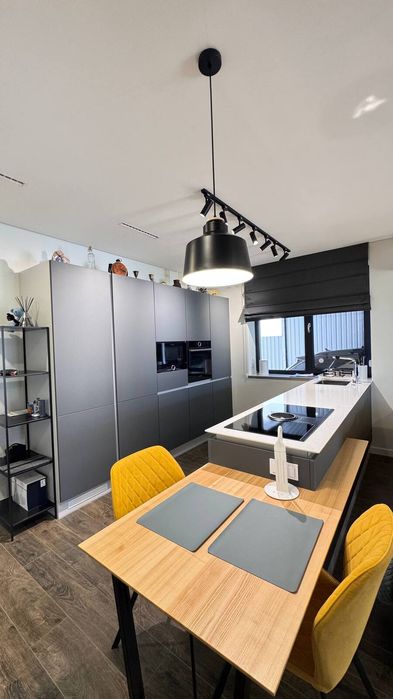 Будинок з дизайнерським ремонтом. Тепла підлога по всій площі! 42300