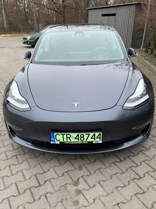 Sprzedam Tesla 3