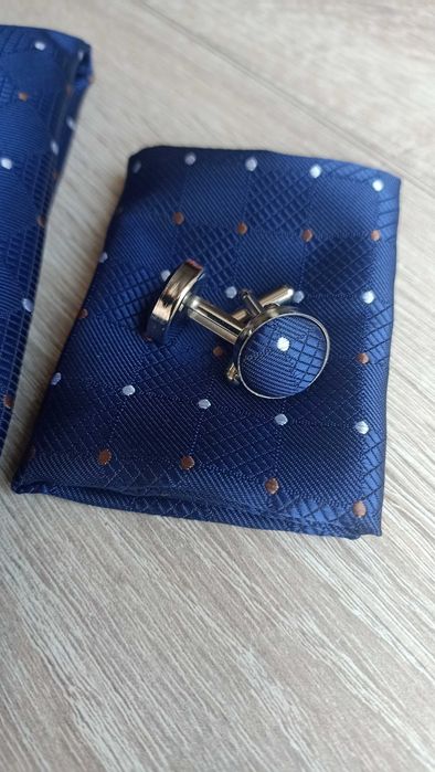 Elegancki Zestaw Krawat Poszetka Spinki Wesele - Niebieski CJ25