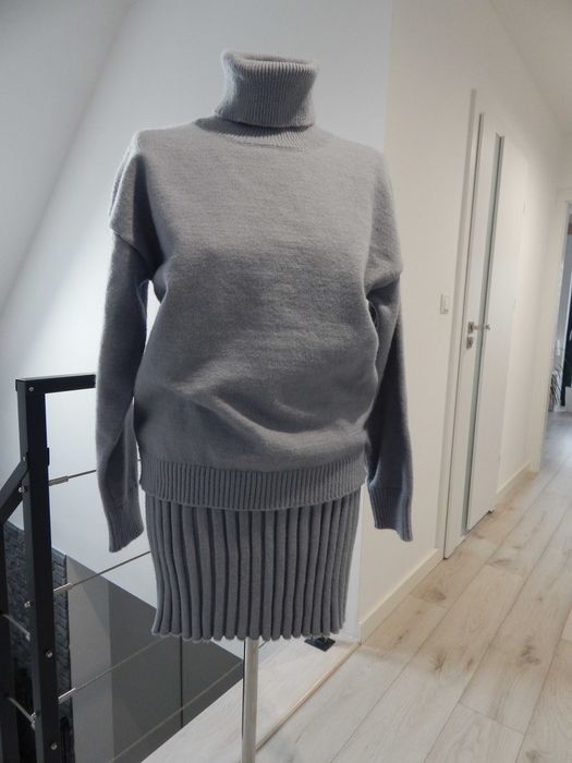 Komplet dzianinowy spódnica + sweter rozm. 38/M
