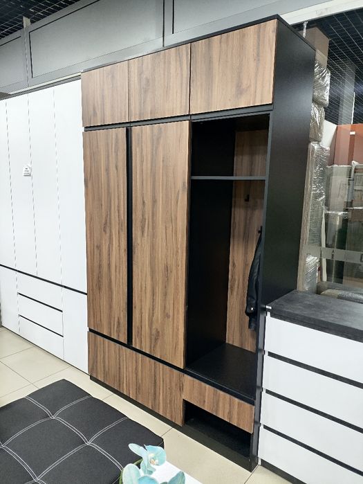 Шафи розпашні Харків, шафи Харків, купити шафу недорого