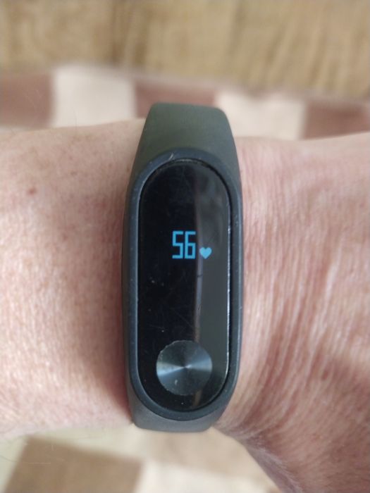Продам фитнес браслет.