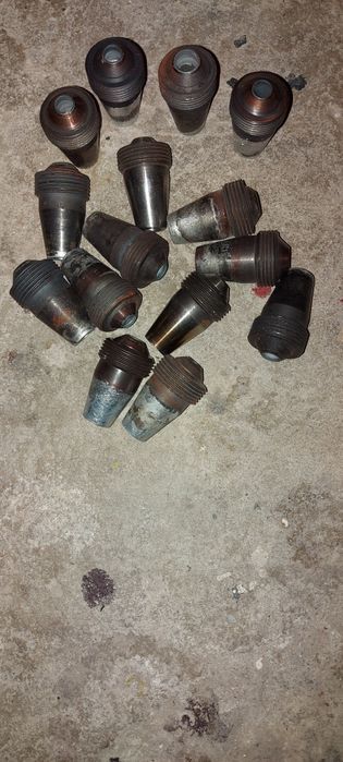 Ustniki do maszyn ciśnieniowych odlewniczych.