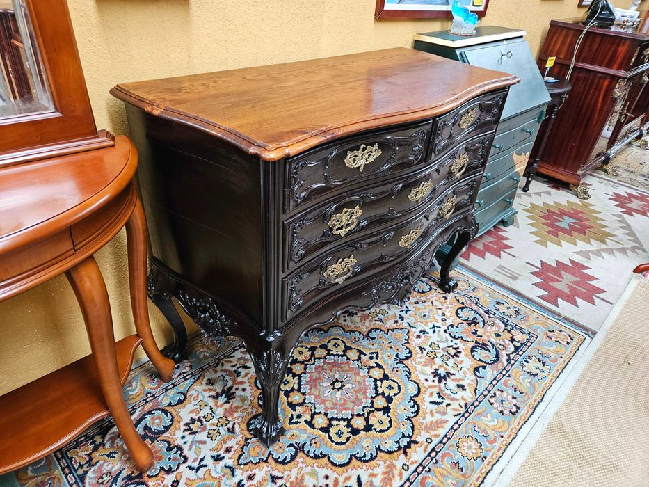 Cómoda antiga em madeira maciça - óptimo estado geral