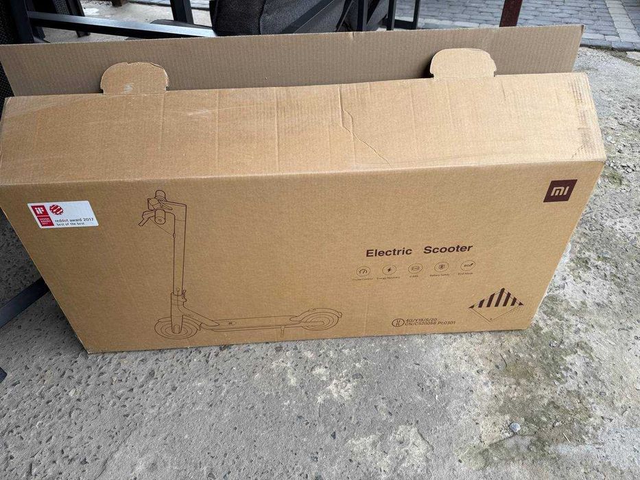 Електросамокат Xiaomi Mi Electric Scooter