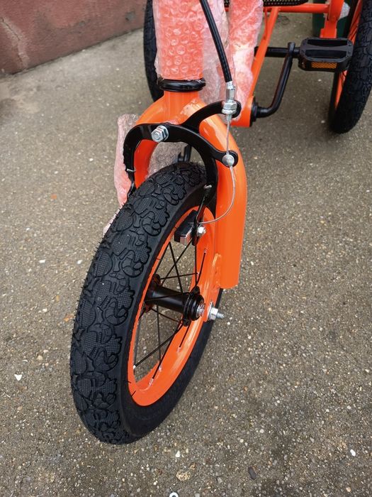 Triciclo criança com Cesto Traseiro – R 12"