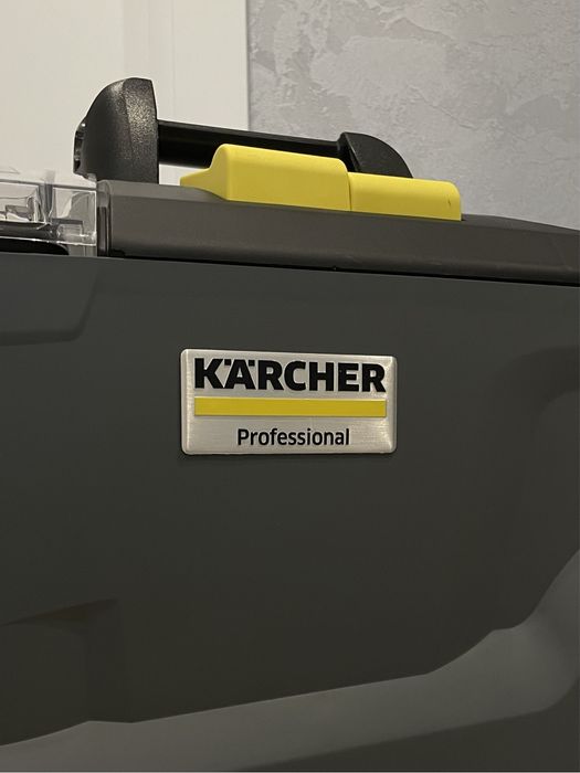ОРЕНДА миючий пилосос Karcher