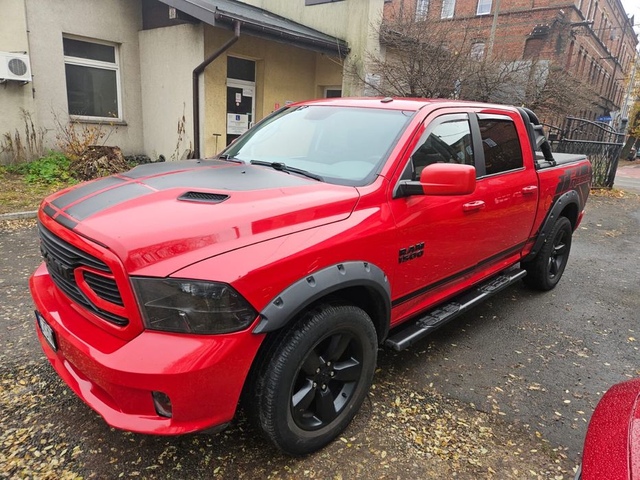 Samochód Dodge RAM 1500