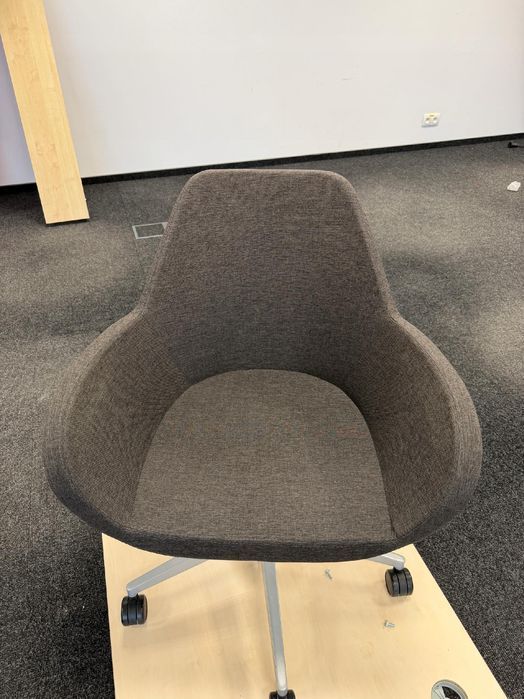 Krzesło biurowe obrotowe Profim FAN 10E ciemny szary