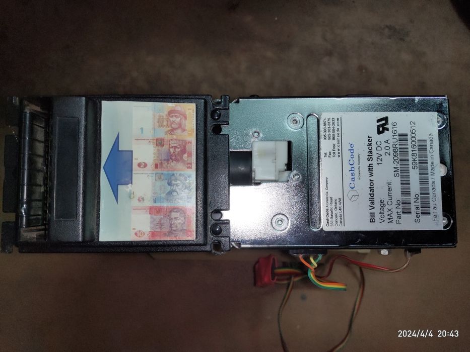 Продам купюроприймач Cashcode SM