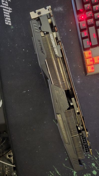 Nvidia  GTX1080ti  Asus strix
