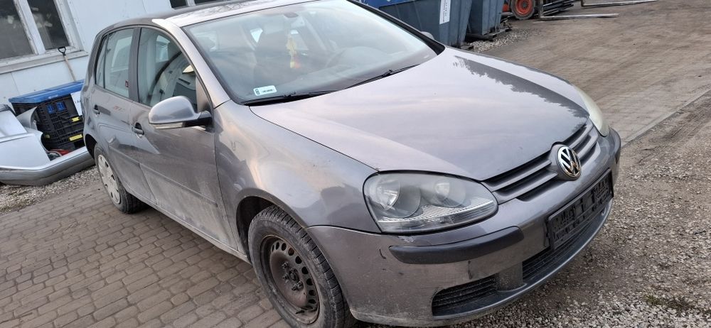 Volkswagen Golf V Fsi na części
