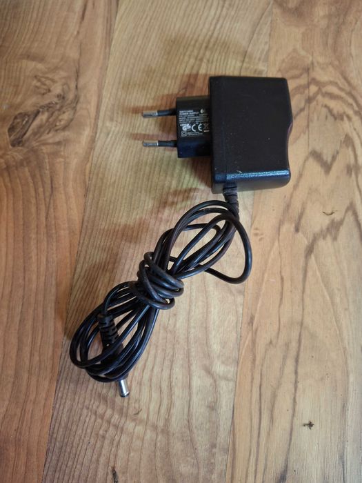 Ładowarka Logitech EFS 8V 625mA