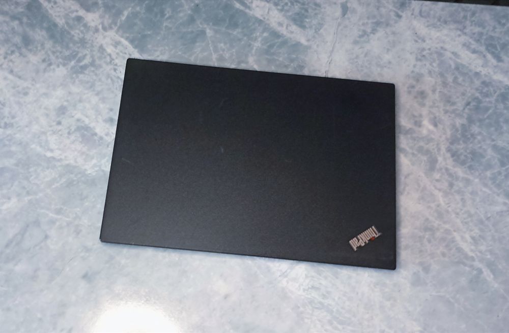 Ноутбук для роботи Lenovo / intel i5 gen 8 / DDR4 8GB / SSD m2 256GB
