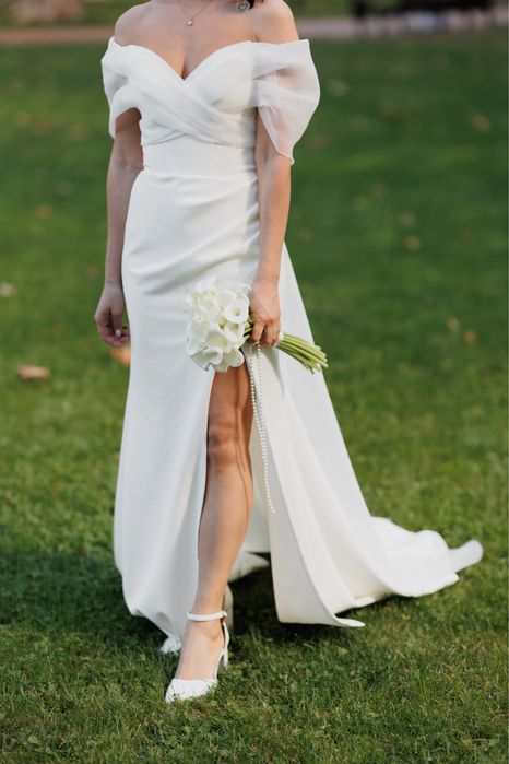 Продам весільну сукню