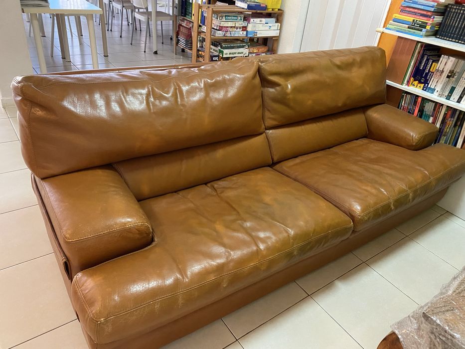 Lindo sofá em pele da Roche Bobois