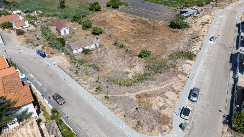 Moradia Isolada T2 com jardim, Carrasqueira, Alcacer do Sal