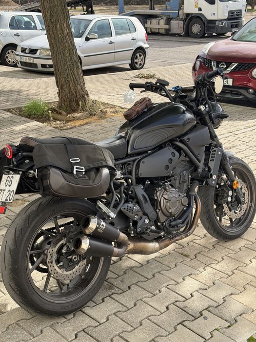 YAMAHA XSR 700 preta