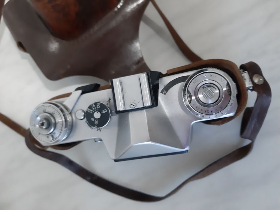 Продам фотоаппараты без оптики (цена за всё)